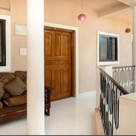 Esha Apartment Калангут Экстерьер фото