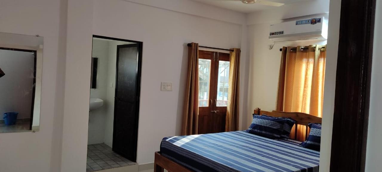 Esha Apartment Калангут Экстерьер фото