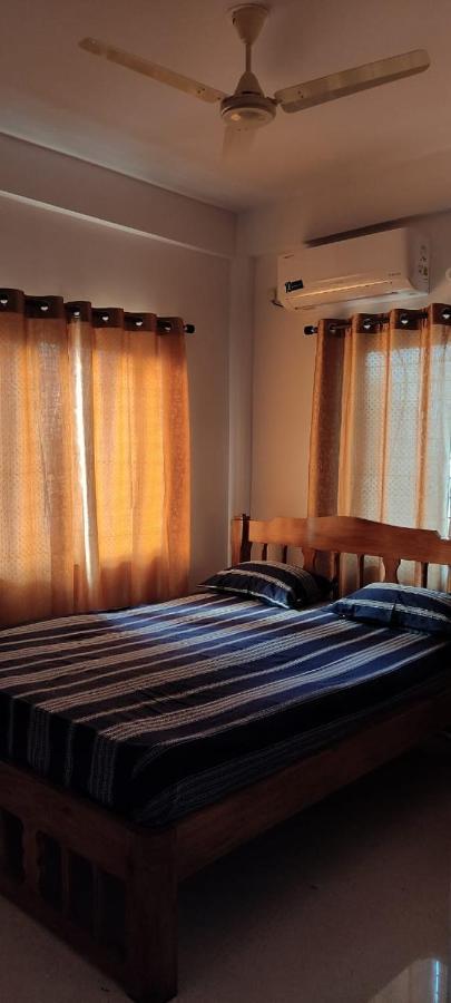 Esha Apartment Калангут Экстерьер фото