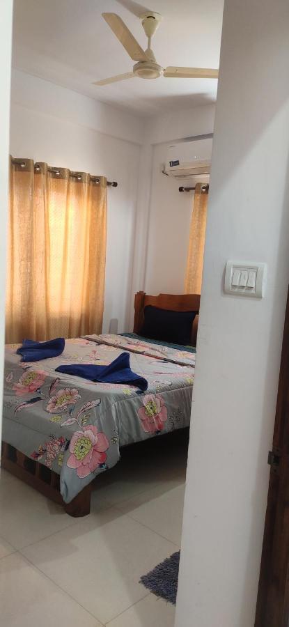 Esha Apartment Калангут Экстерьер фото